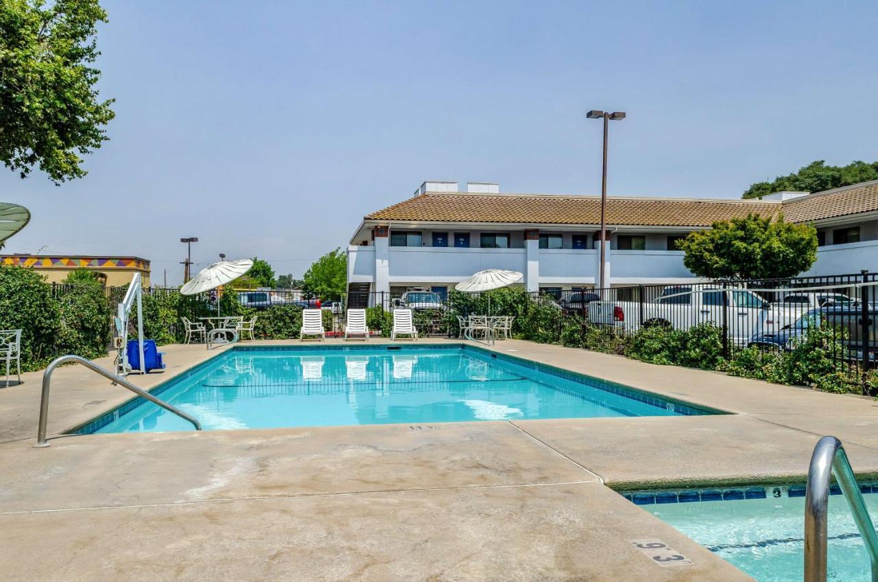 Motel 6 Oakdale, Ca Exterior photo